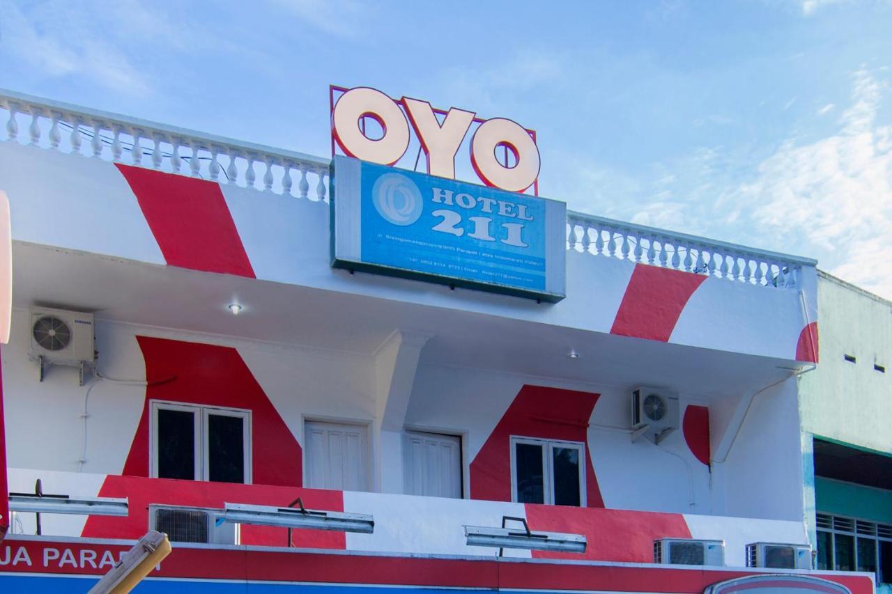 Oyo 2045 Hotel 211 Parapat Dış mekan fotoğraf