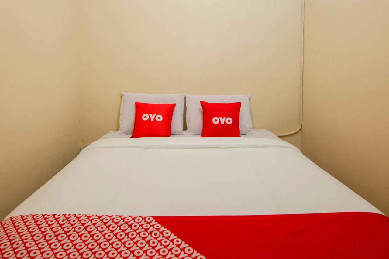 Oyo 2045 Hotel 211 Parapat Dış mekan fotoğraf